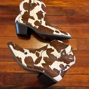 INC International Concepts Cow Print Ankle Boots 8.5